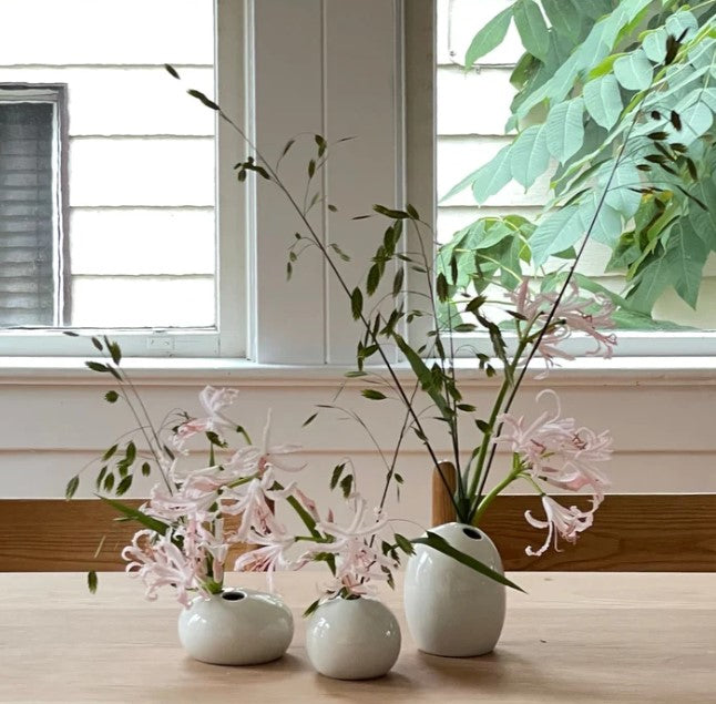 Utaka Bud Vase – Little Ball